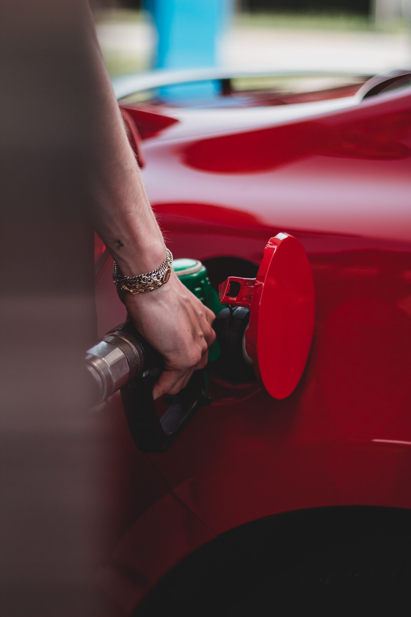Moteurs hybrides et carburants : les erreurs à éviter