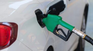 Chèque carburant : quelles sont les conditions pour en profiter ?