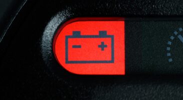 pourquoi-ma-batterie-neuve-de-voiture-se-decharge