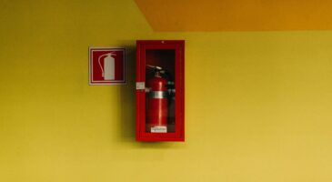 Extincteurs obligatoires dans les voitures : législation et conséquences