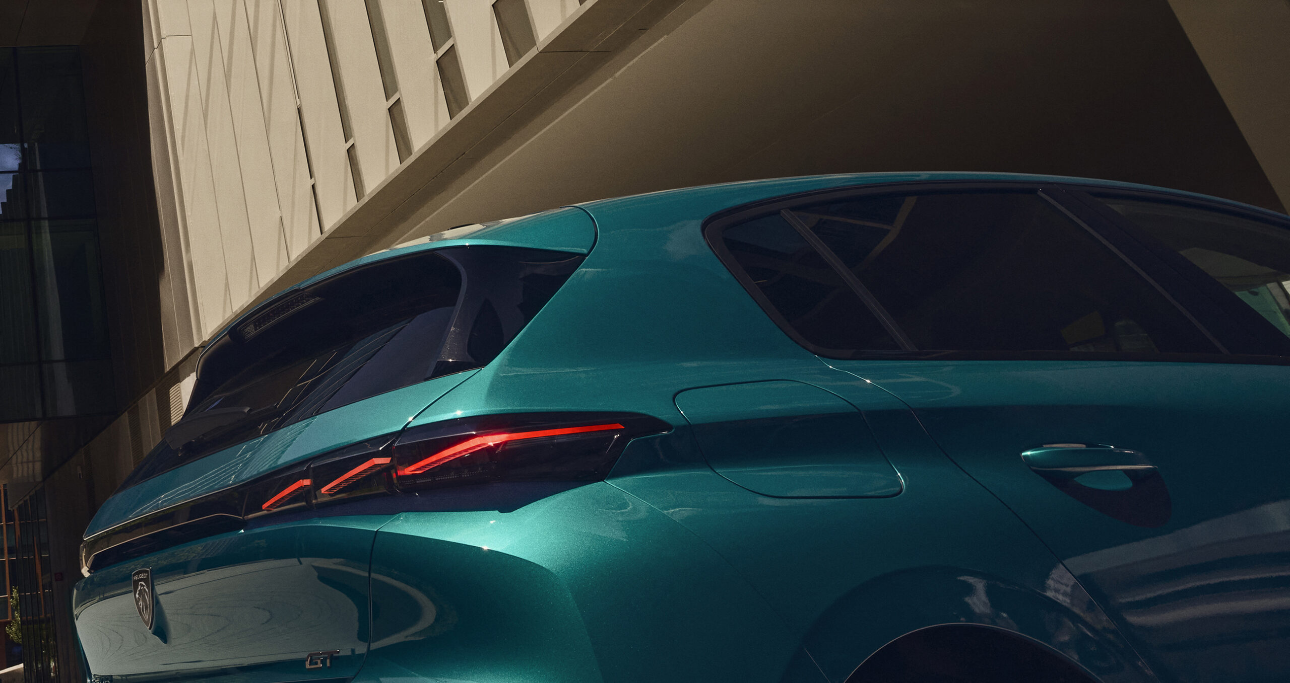 Peugeot 308 et 308 SW : design, technologie et électrification