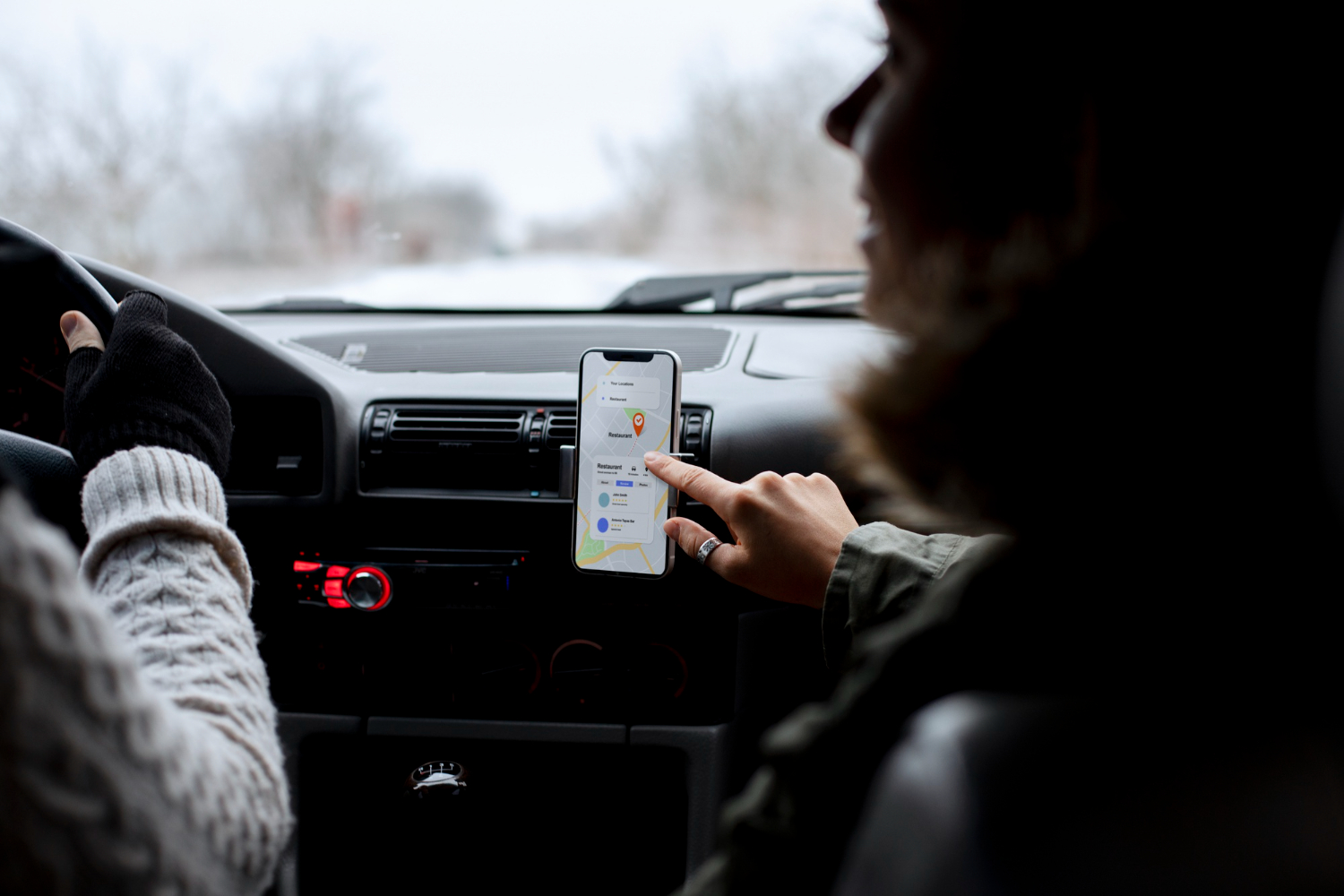 Les applis auto indispensables en 2025