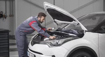 Toyota promet 1 200 km d’autonomie et 10 min de recharge