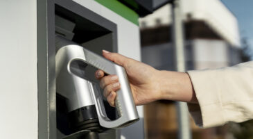 Recharge Électrique : Bilan et défis de la France en Europe