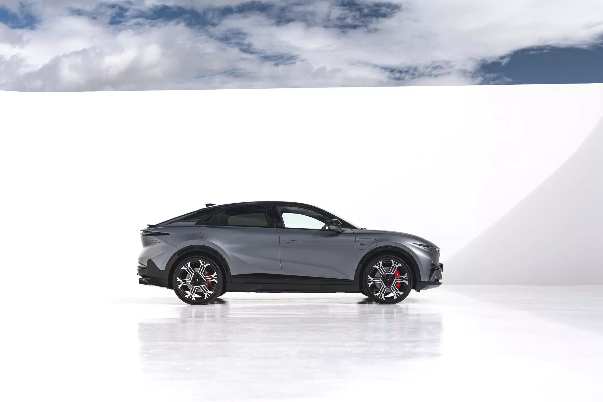 Profil Fastback Alpine A390 Gris Mat-l.jpg