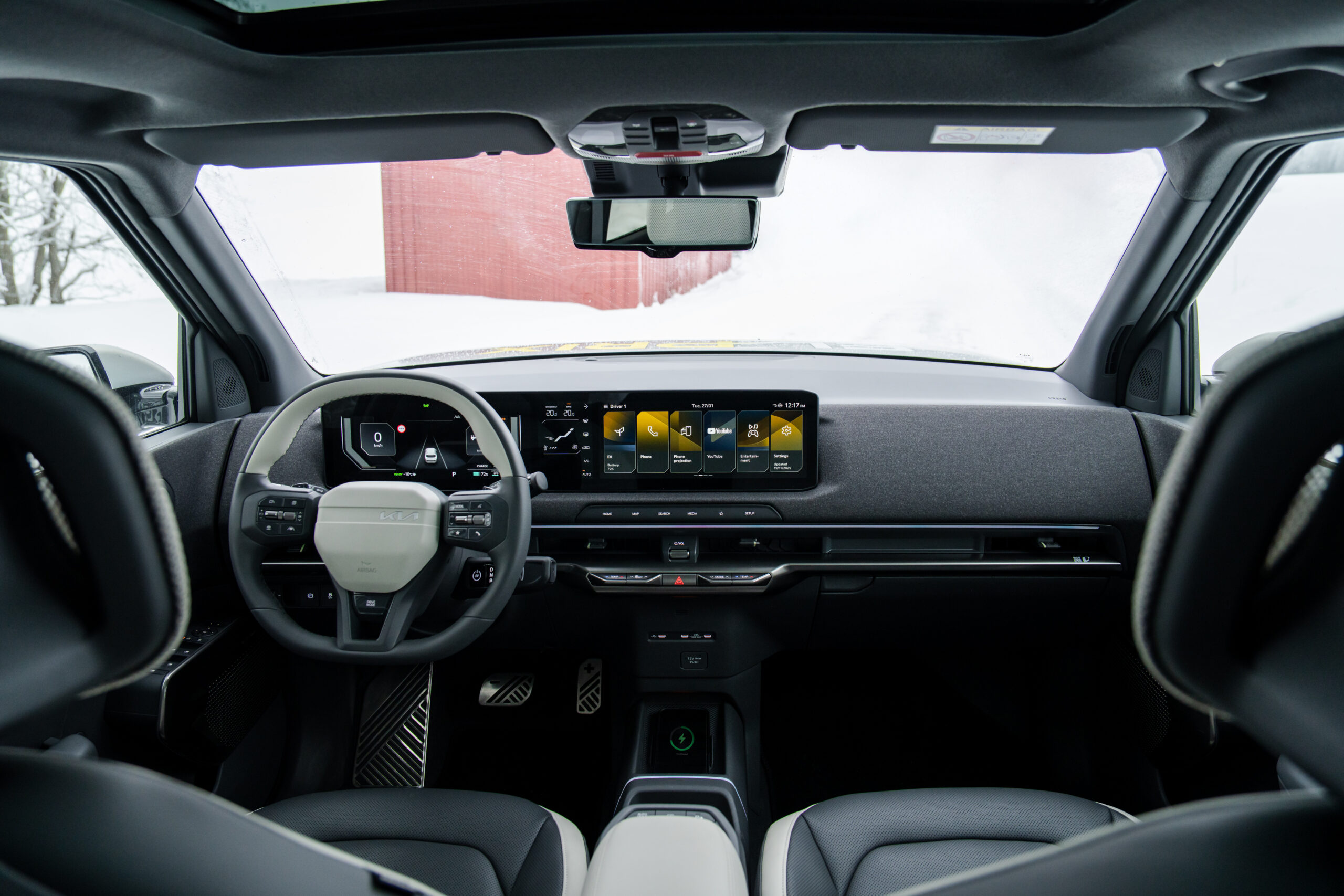 Le poste de conduite moderne de la Kia EV2