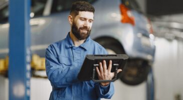 preparer-sa-voiture-pour-les-vacances-controle-technique-et-verifications-essentielles